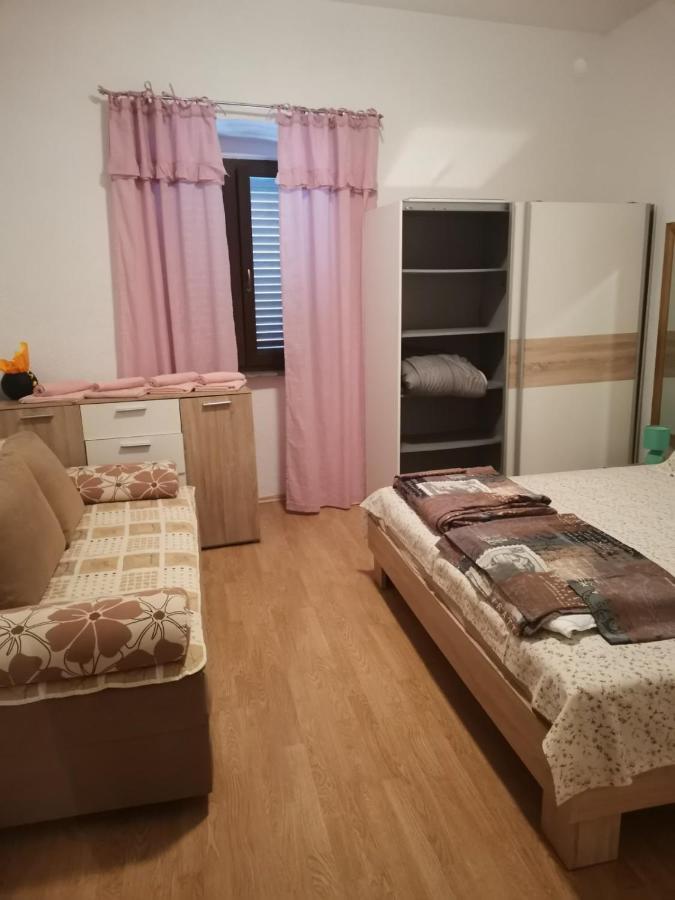 Apartman Miki Pula Exterior photo